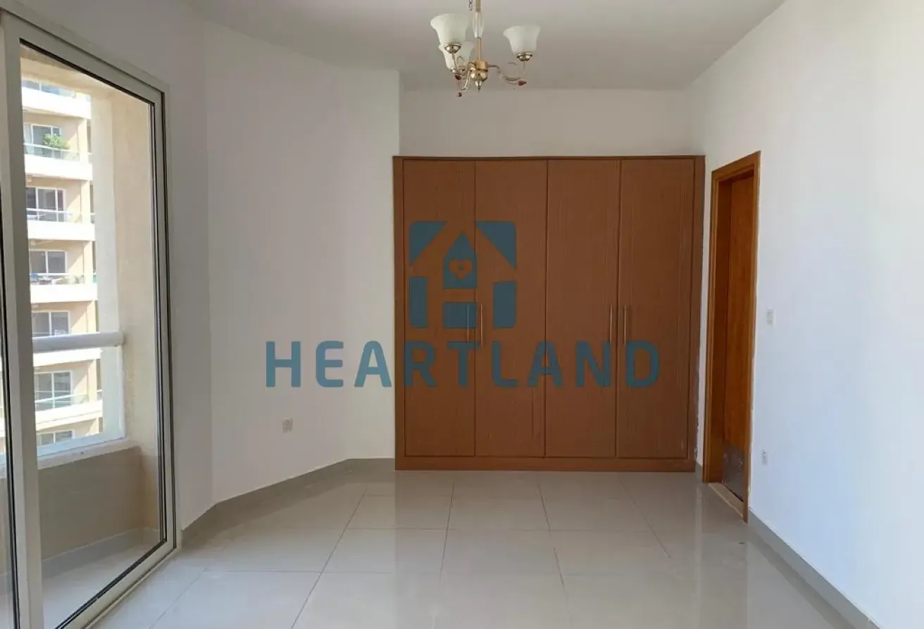 Multiple Cheques | Spacious One Bed Apt |Lake View