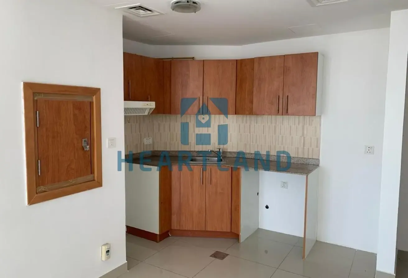 Multiple Cheques | Spacious One Bed Apt |Lake View
