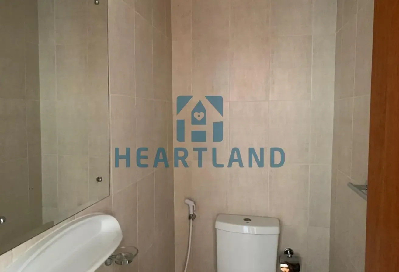 Multiple Cheques | Spacious One Bed Apt |Lake View