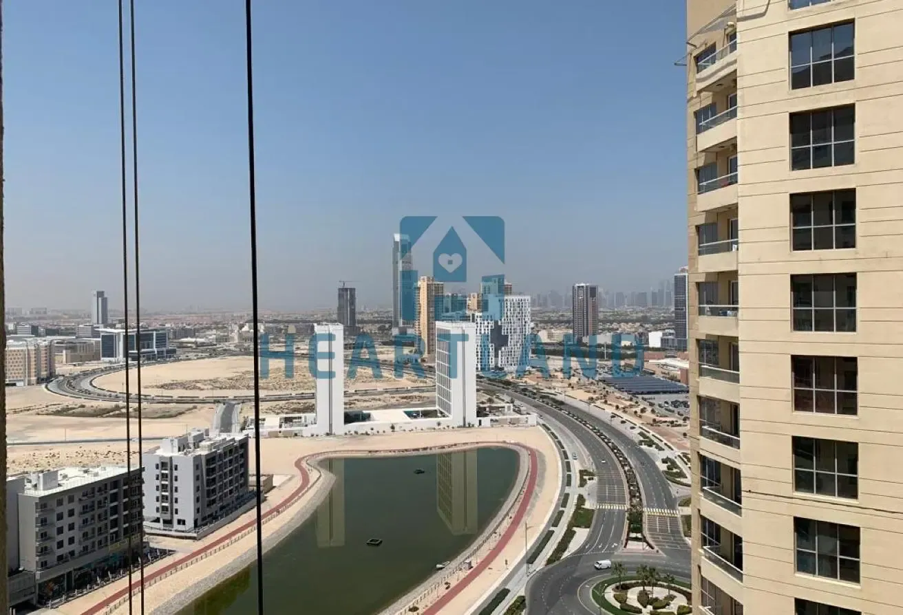 Multiple Cheques | Spacious One Bed Apt |Lake View