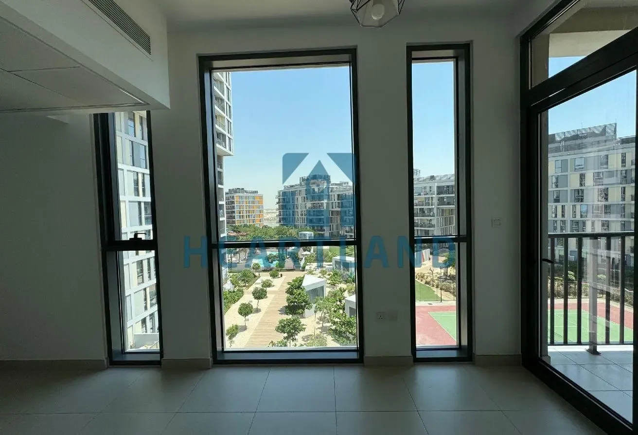 12 Cheques | Spacious One Bed Apt | Midtown