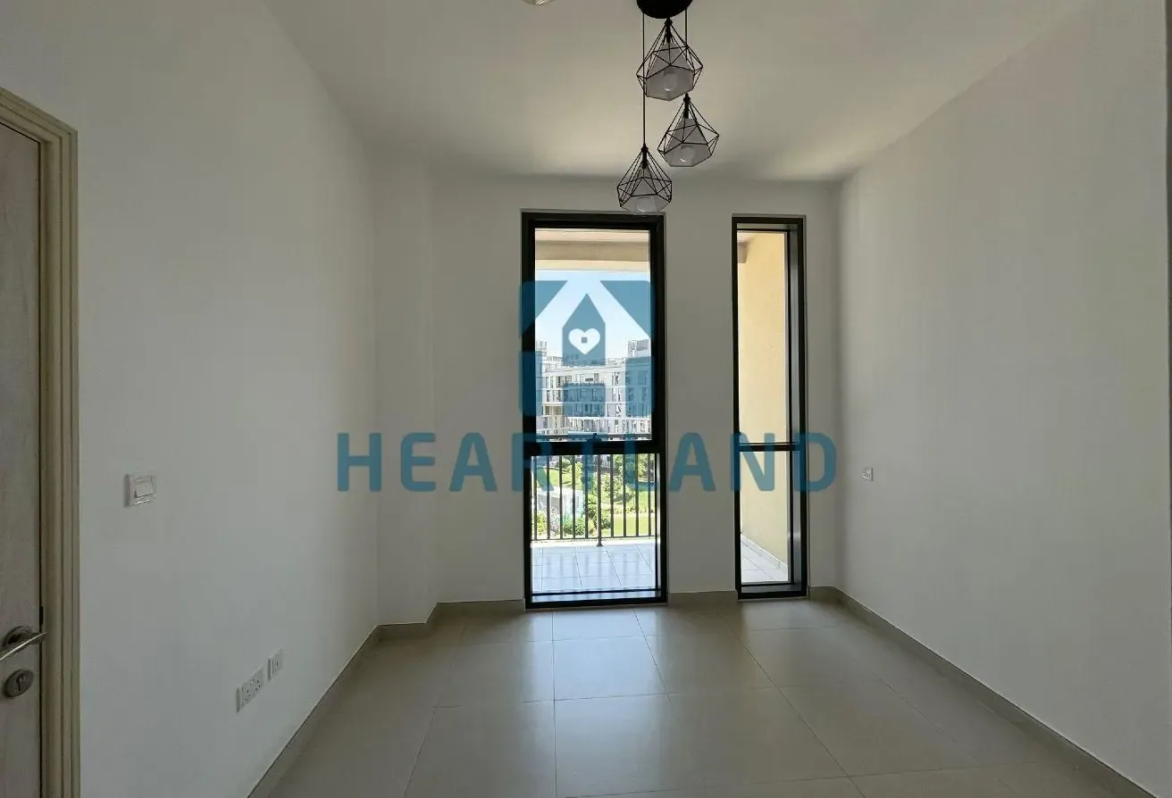 12 Cheques | Spacious One Bed Apt | Midtown
