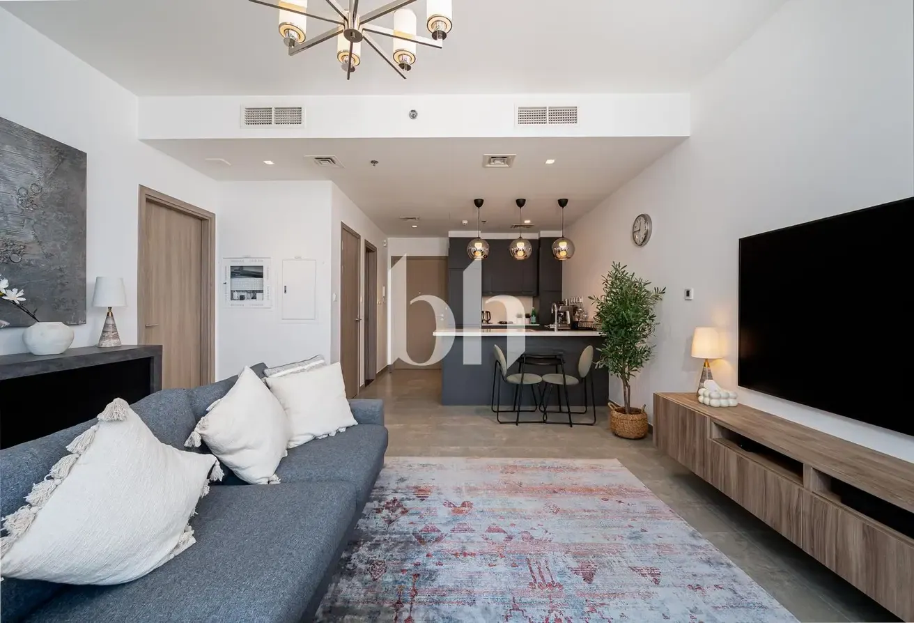Luxury | Vacant | Fully Furnished