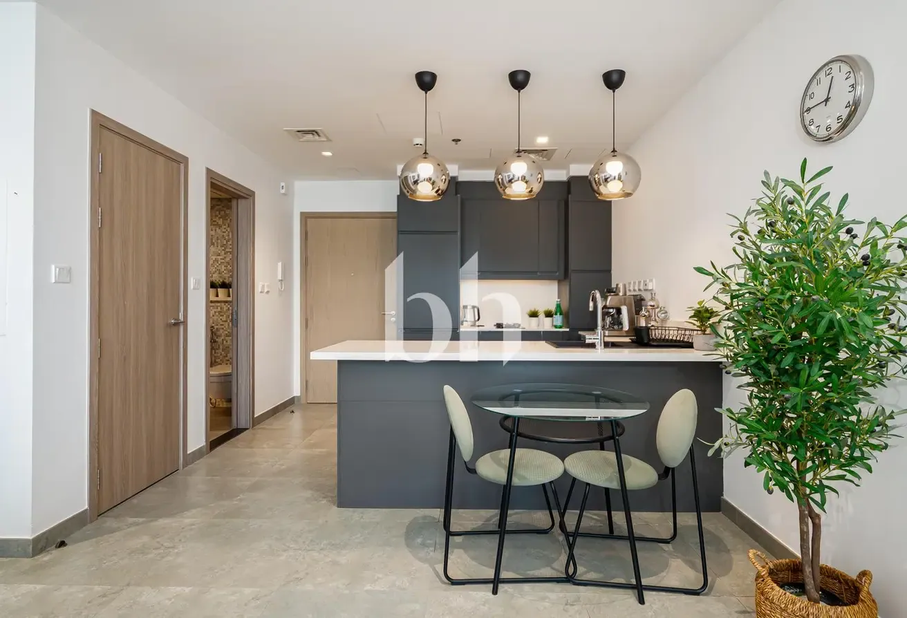 Luxury | Vacant | Fully Furnished