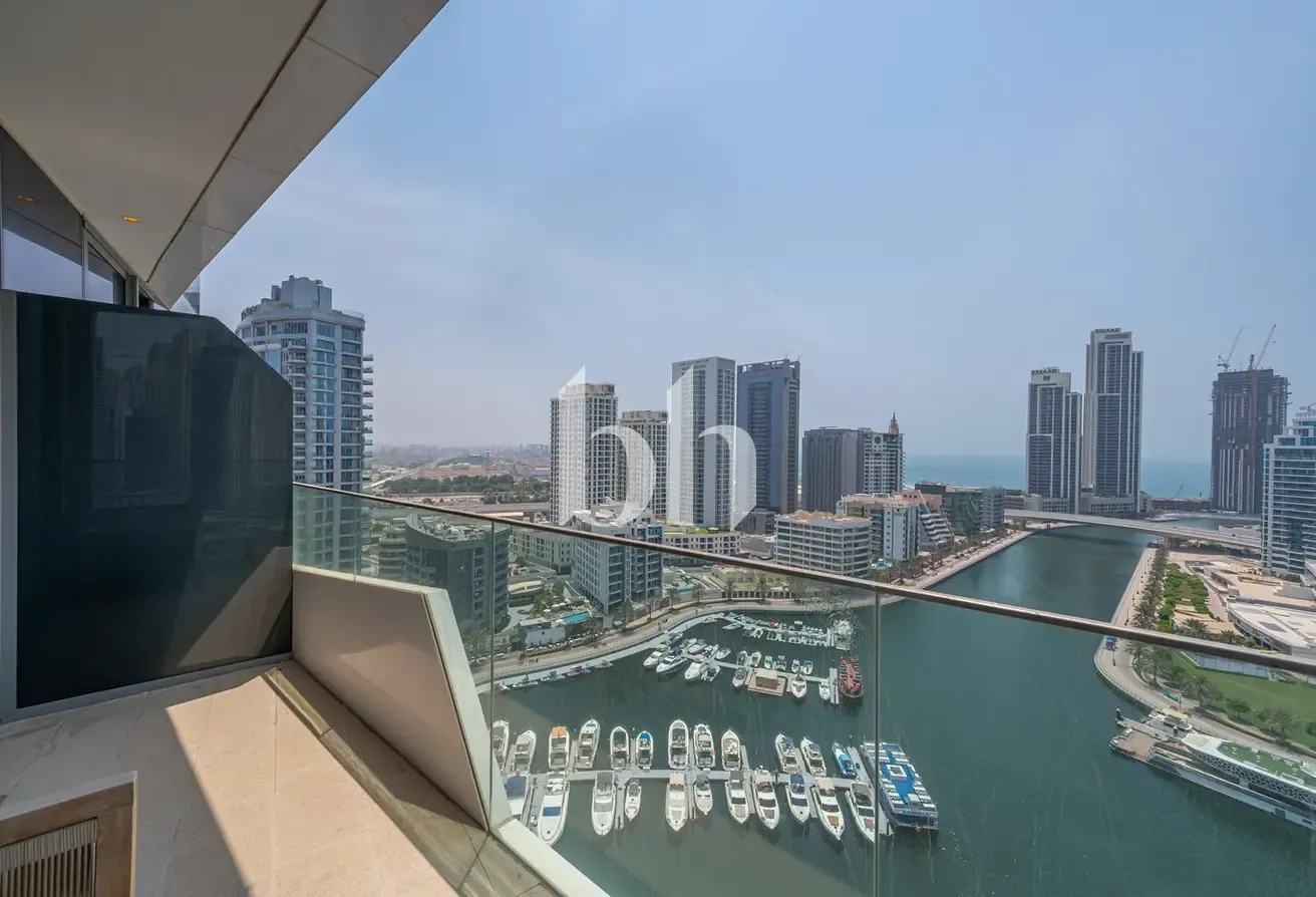Luxury | Vacant | Fully Furnished