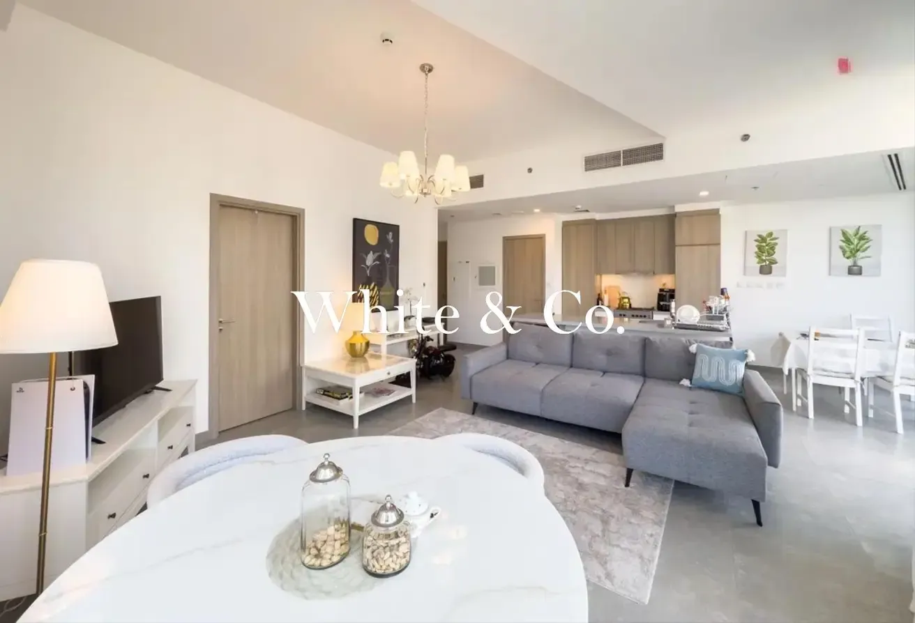 Marina View | Modern living | Vacant soon