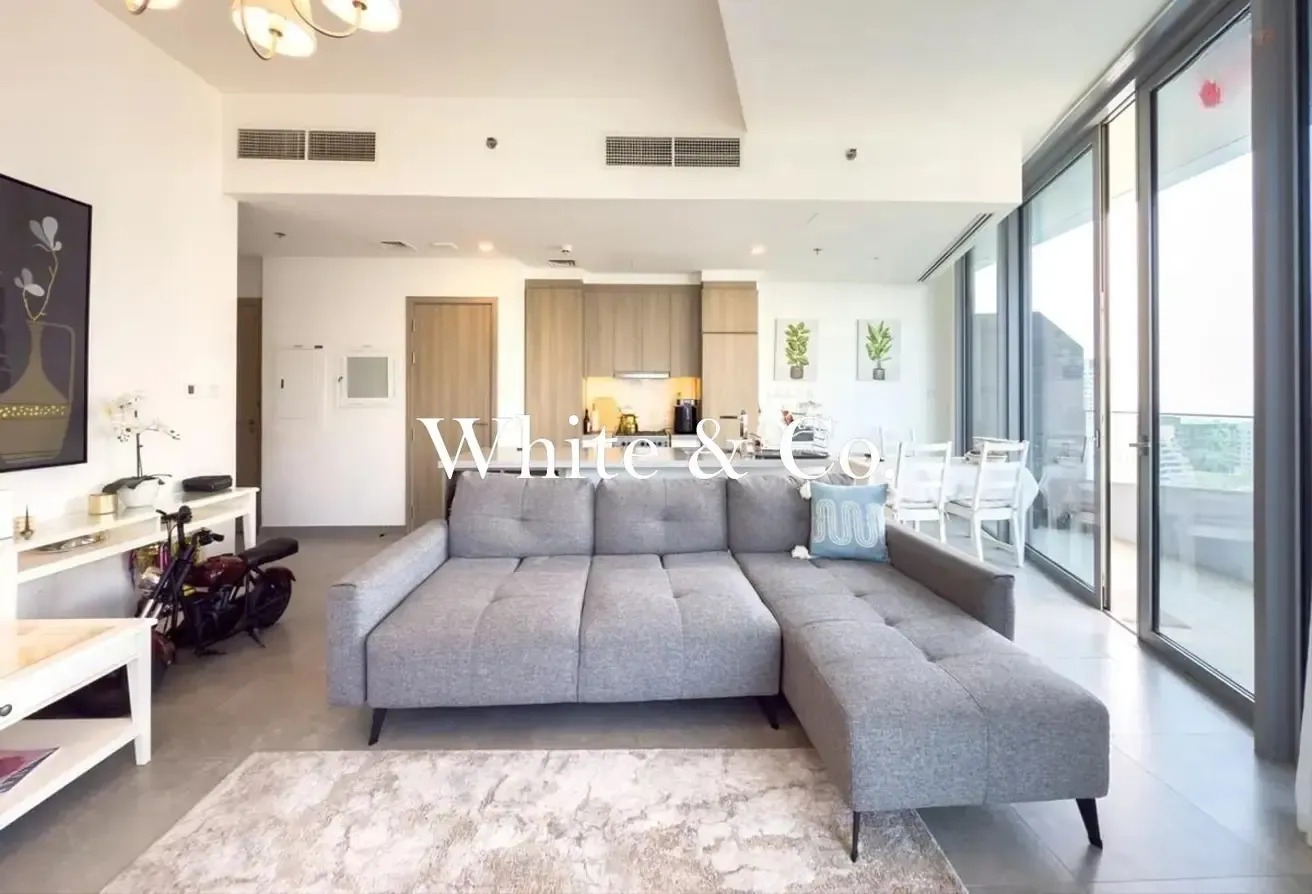 Marina View | Modern living | Vacant soon