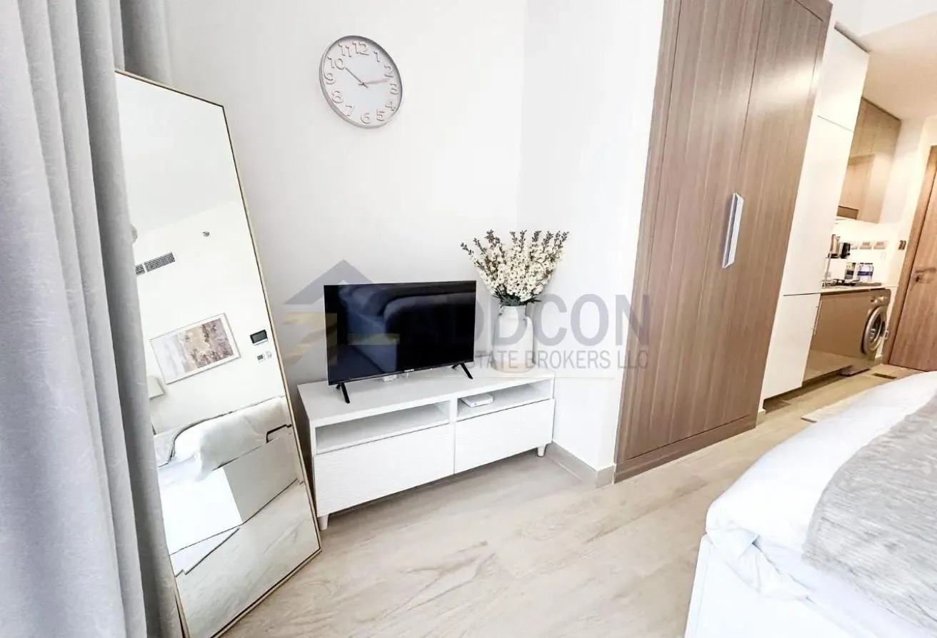 FULLY FURNISHED || READY TO MOVE || COMMUNITY VIEW