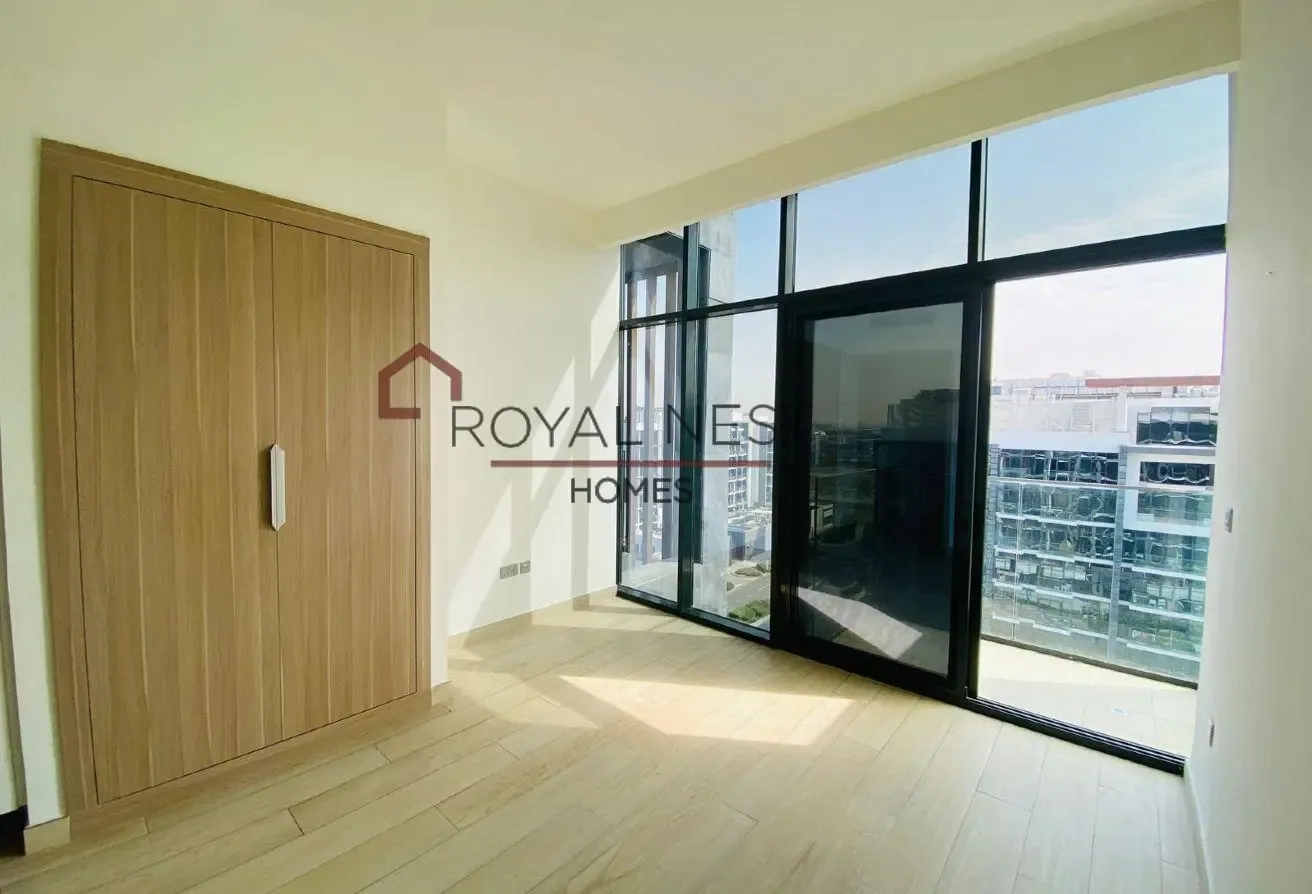 Hot Deal studio | 12 CHQ's | Boulevard View