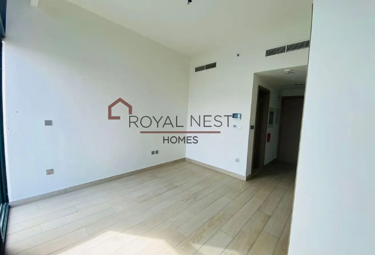 Hot Deal studio | 12 CHQ's | Boulevard View