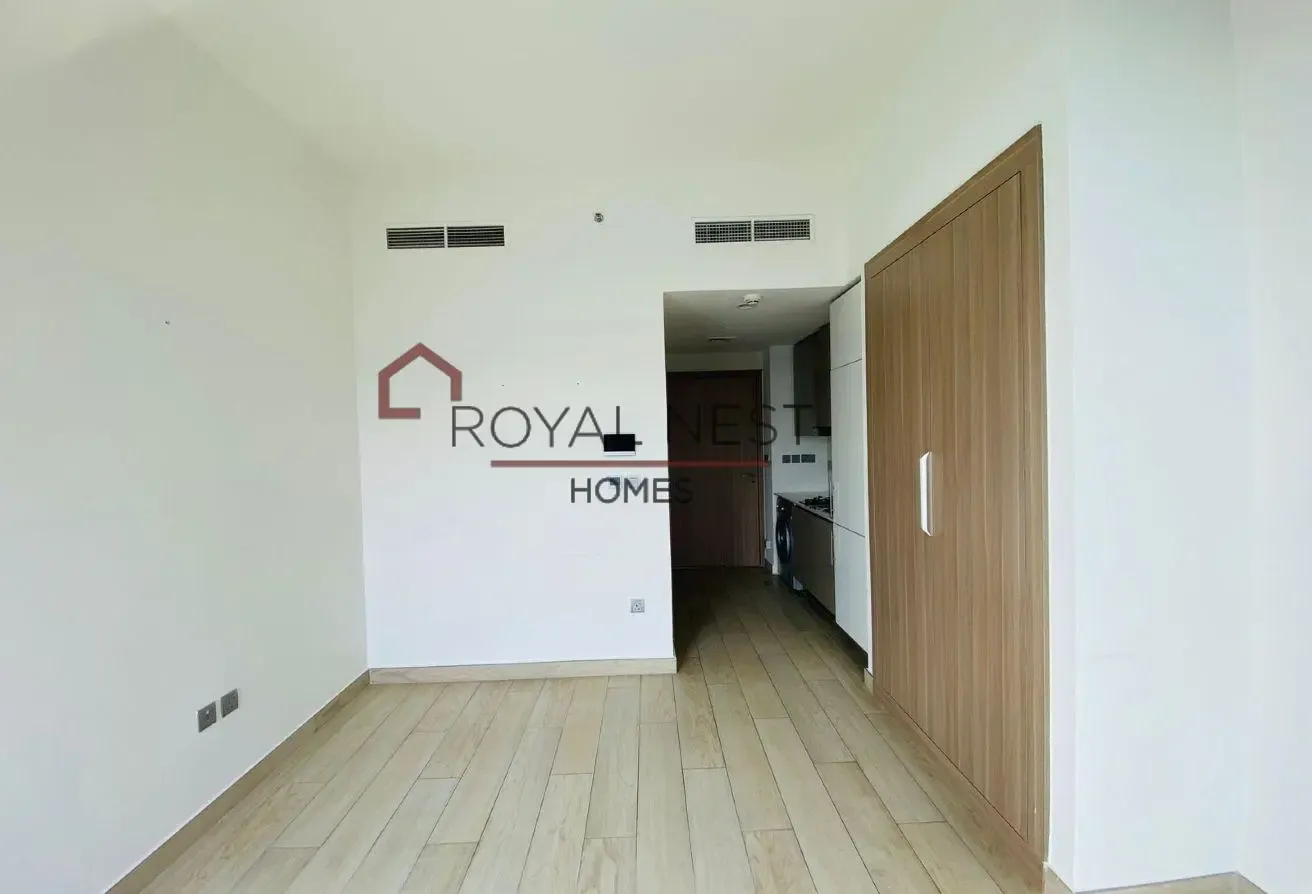 Hot Deal studio | 12 CHQ's | Boulevard View