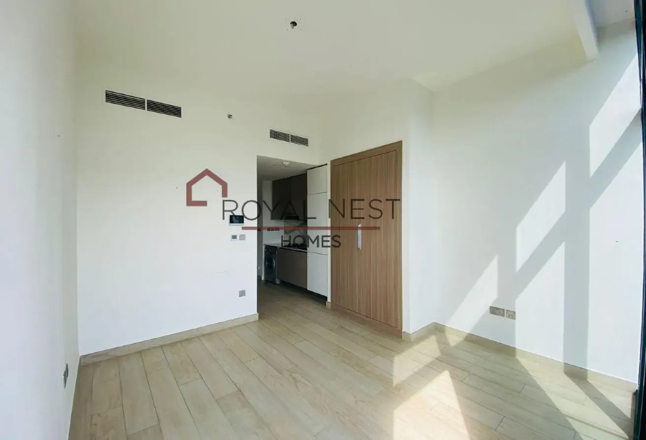 Hot Deal studio | 12 CHQ's | Boulevard View