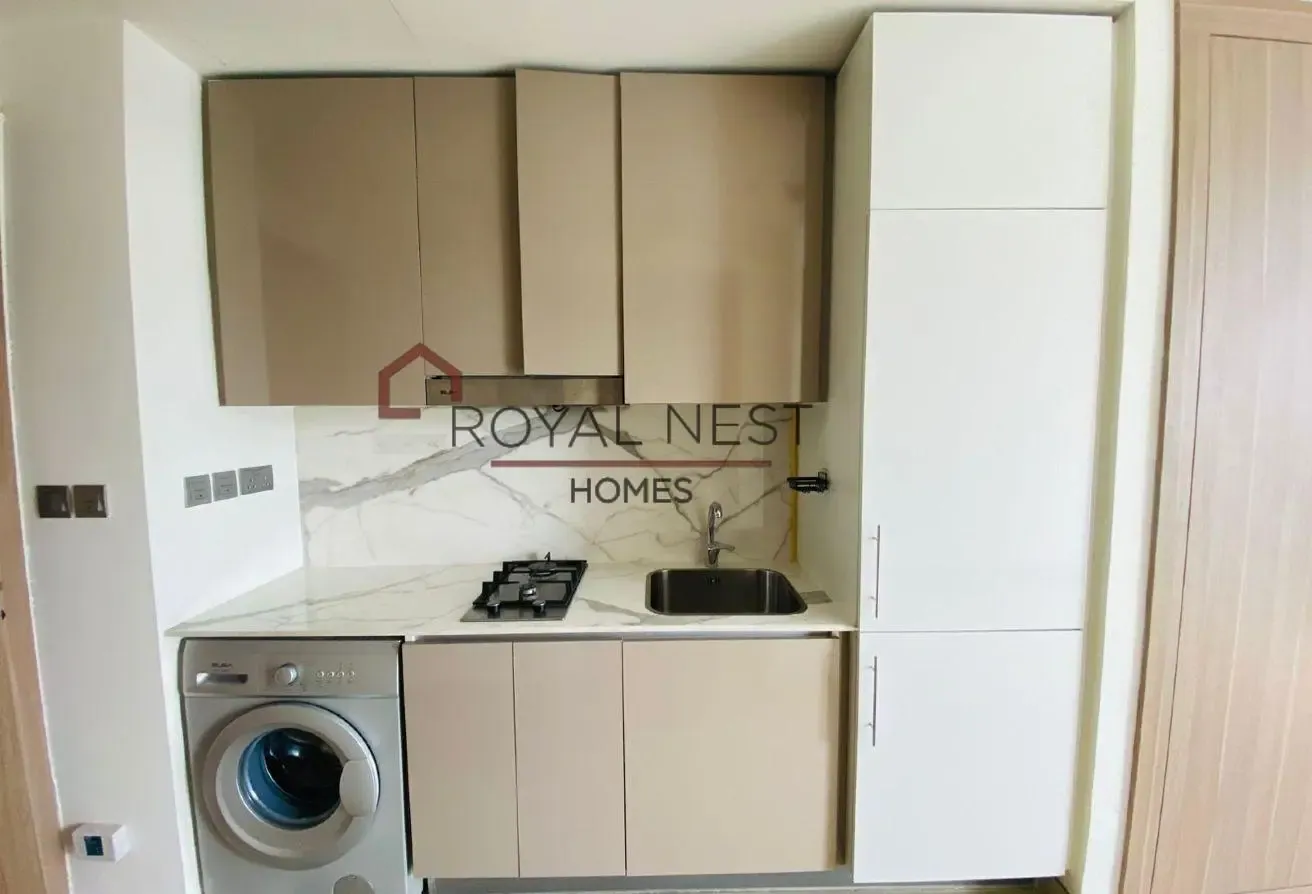 Hot Deal studio | 12 CHQ's | Boulevard View