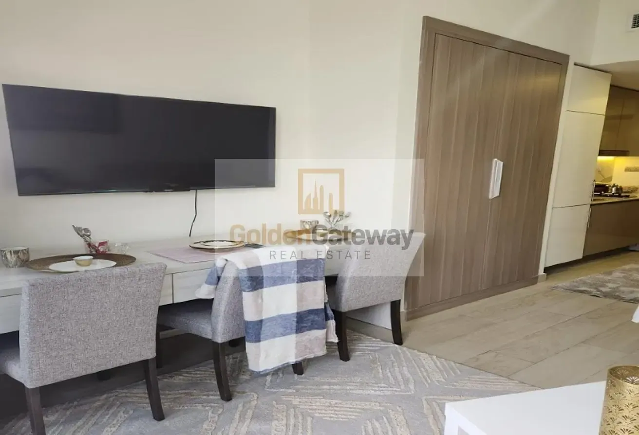 Studio | Spacious | Prime Location