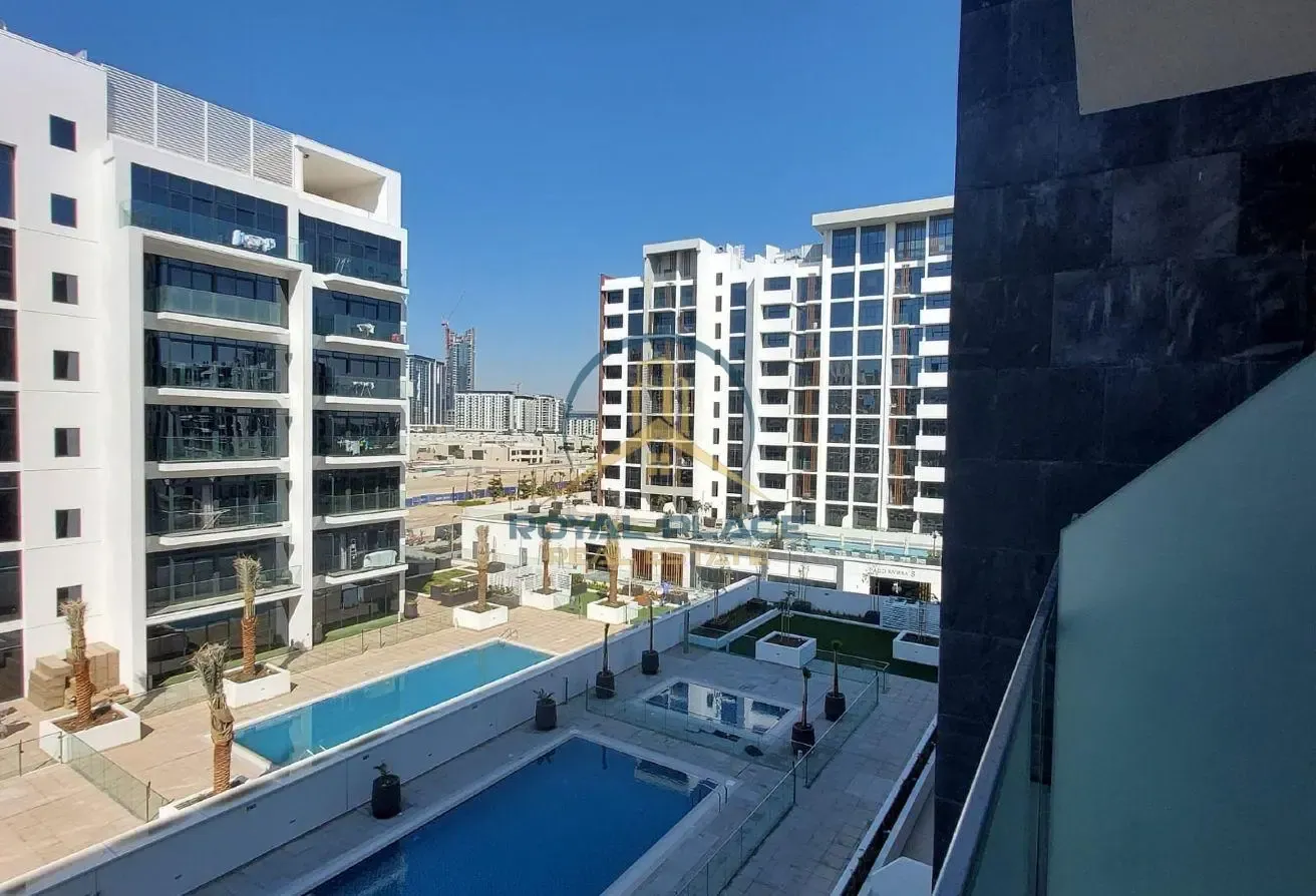 UNFURNISHED STUDIO | SPACIOUS | HIGH FLOOR