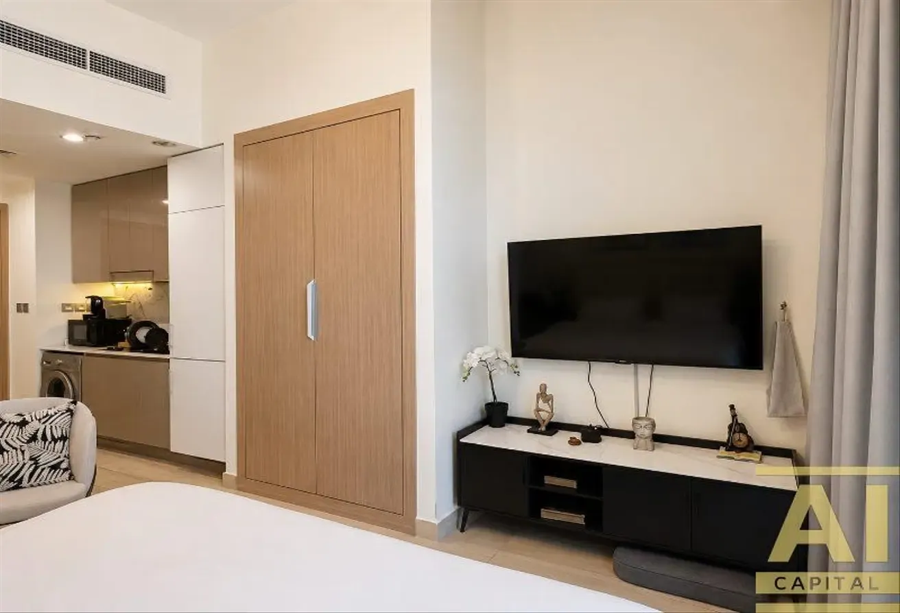 Bright Studio | Fully Furnished | Large Balcony