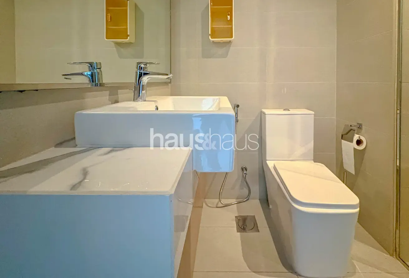Furnished | Boulevard View | Multiple cheque