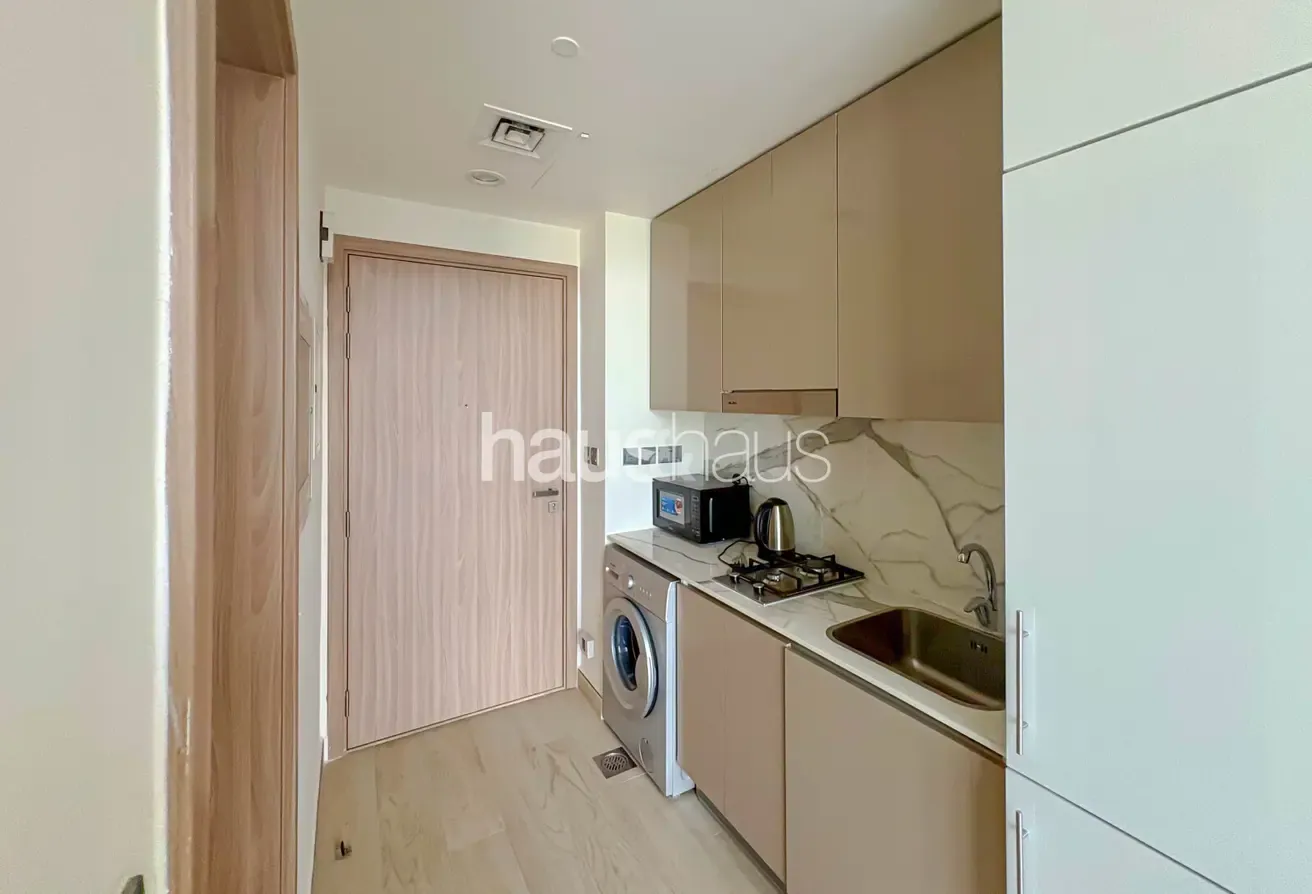 Furnished | Boulevard View | Multiple cheque