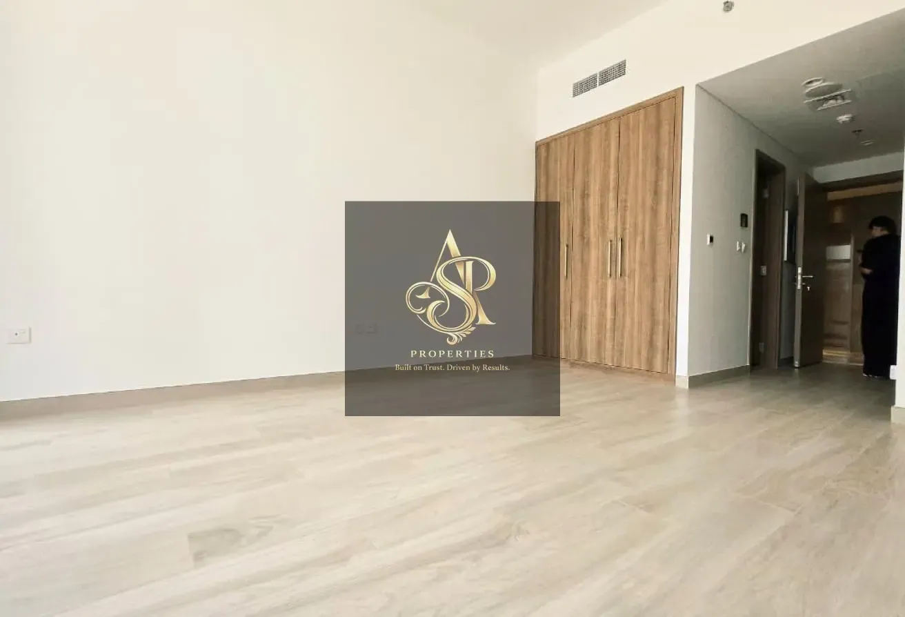Elegance and Breezy Living Studio with Nice View
