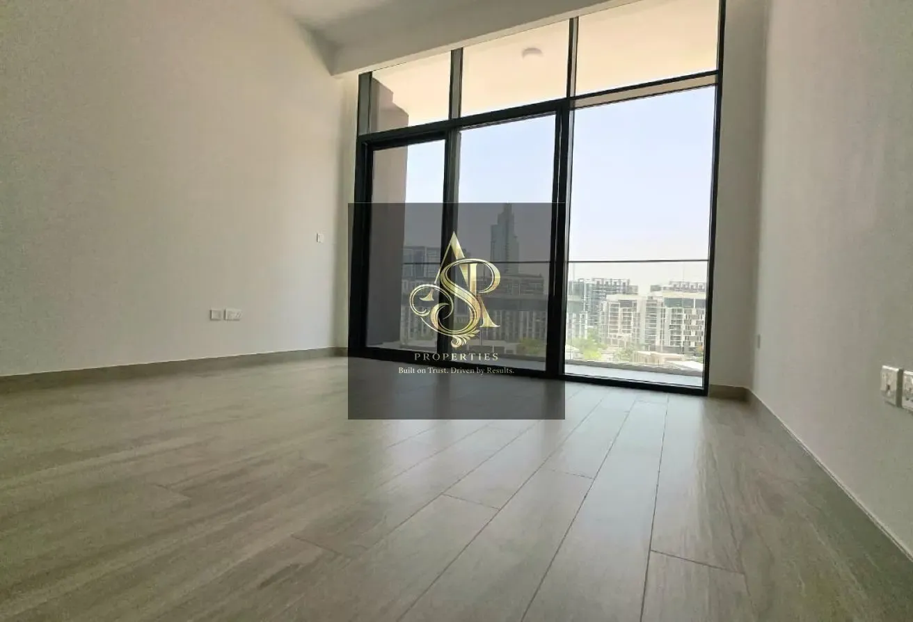 Elegance and Breezy Living Studio with Nice View