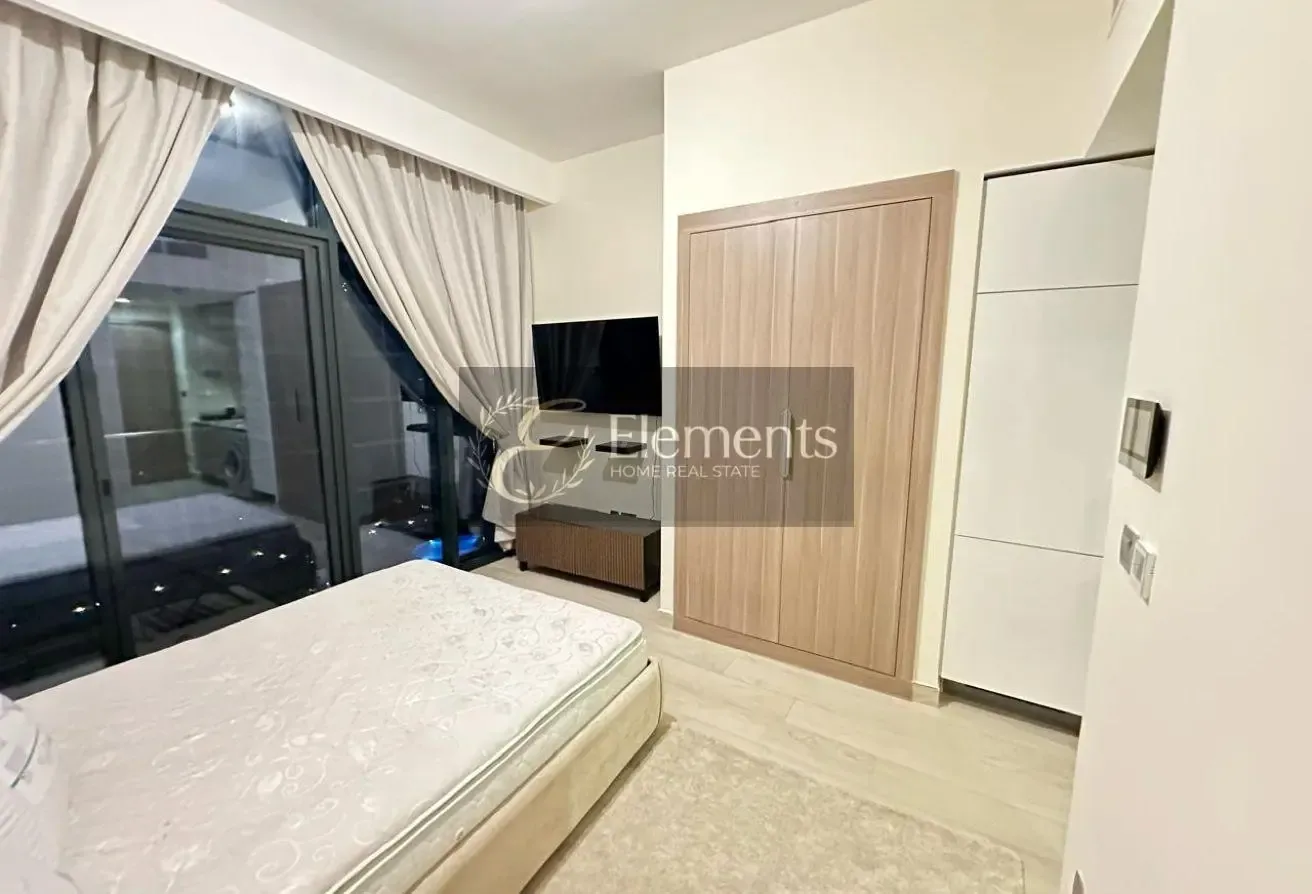 Community View / Pool View / Fully Furnished