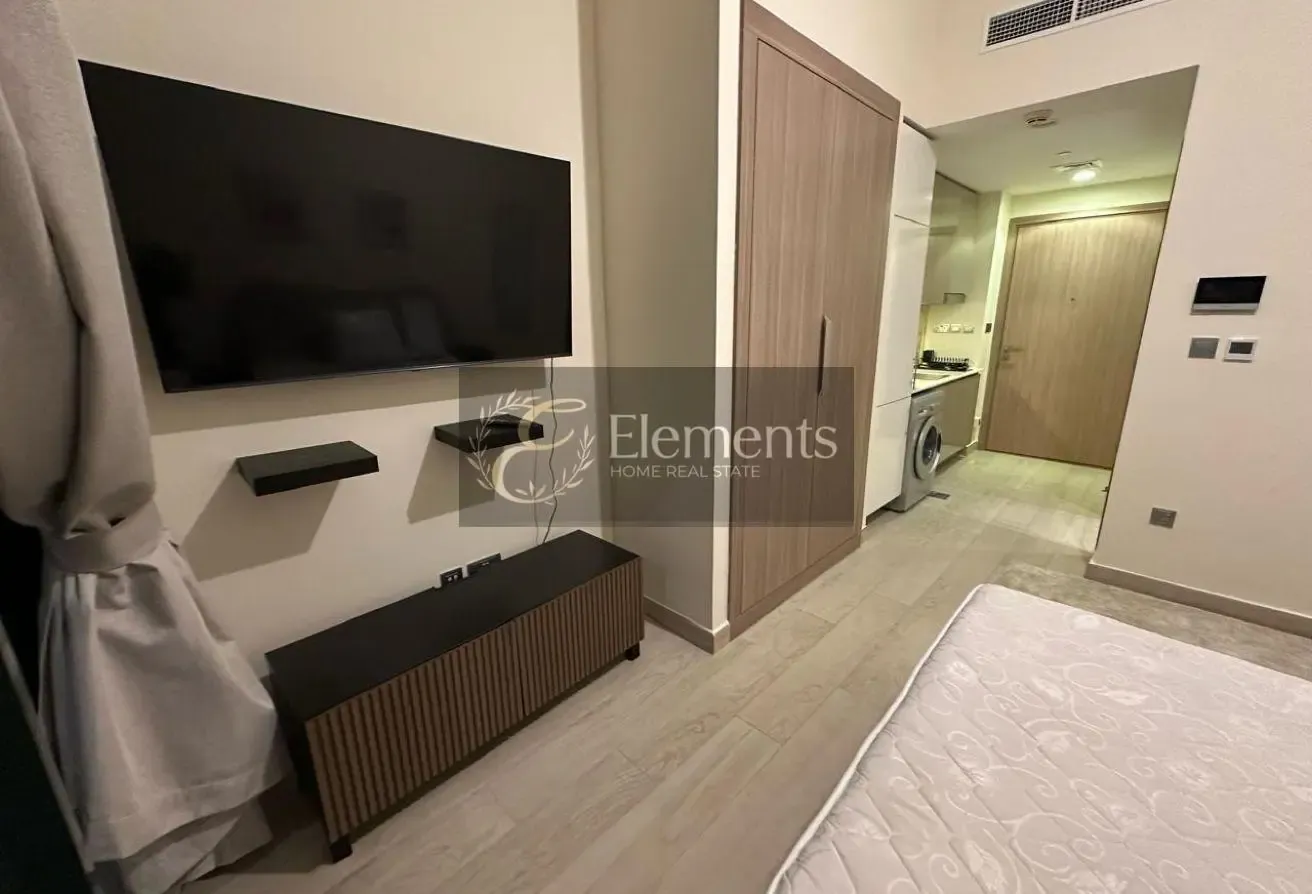 Community View / Pool View / Fully Furnished
