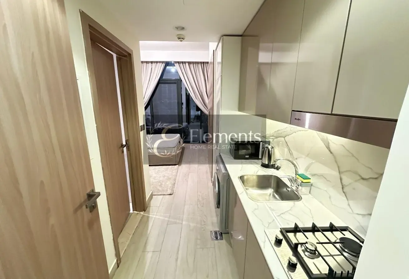 Community View / Pool View / Fully Furnished