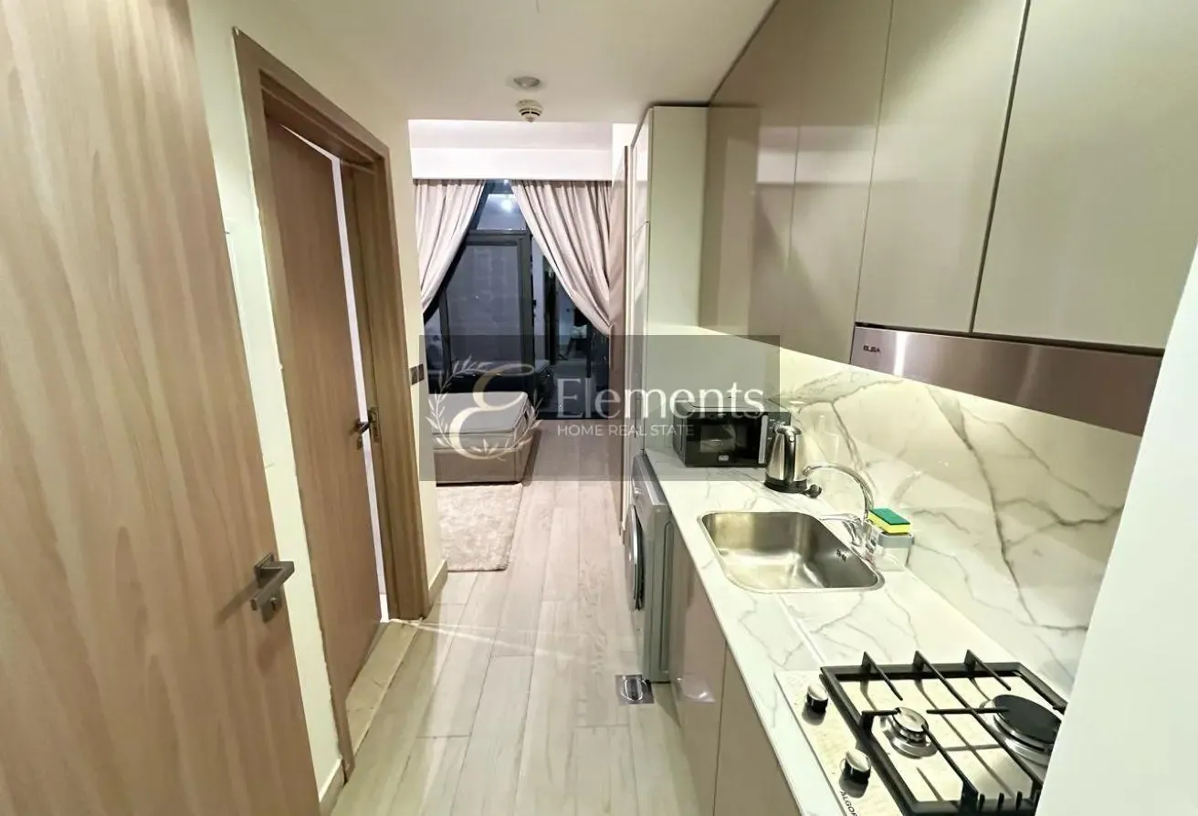 Community View / Pool View / Fully Furnished