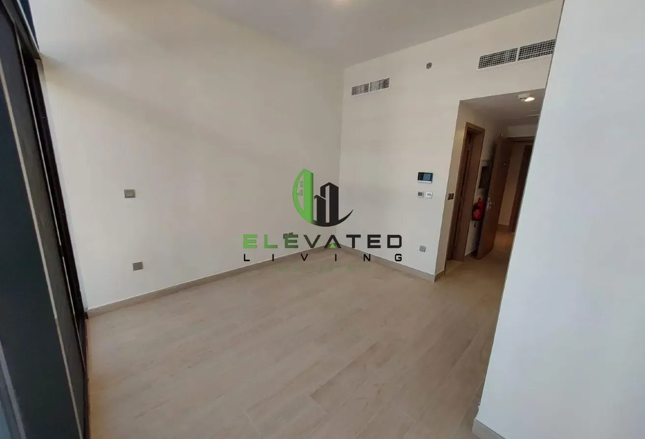 Well Maintained Studio | Vacant | Prime Location