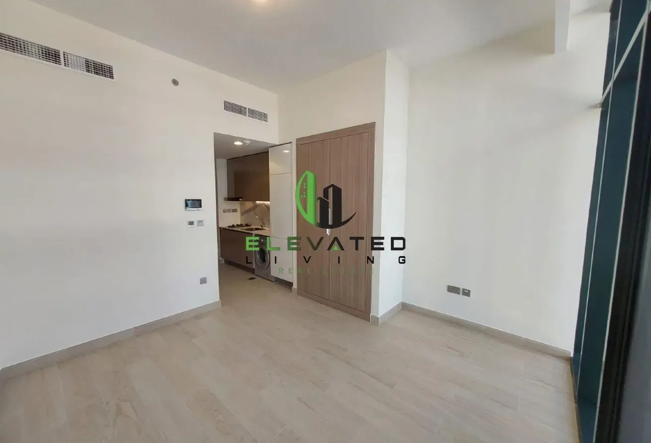 Well Maintained Studio | Vacant | Prime Location