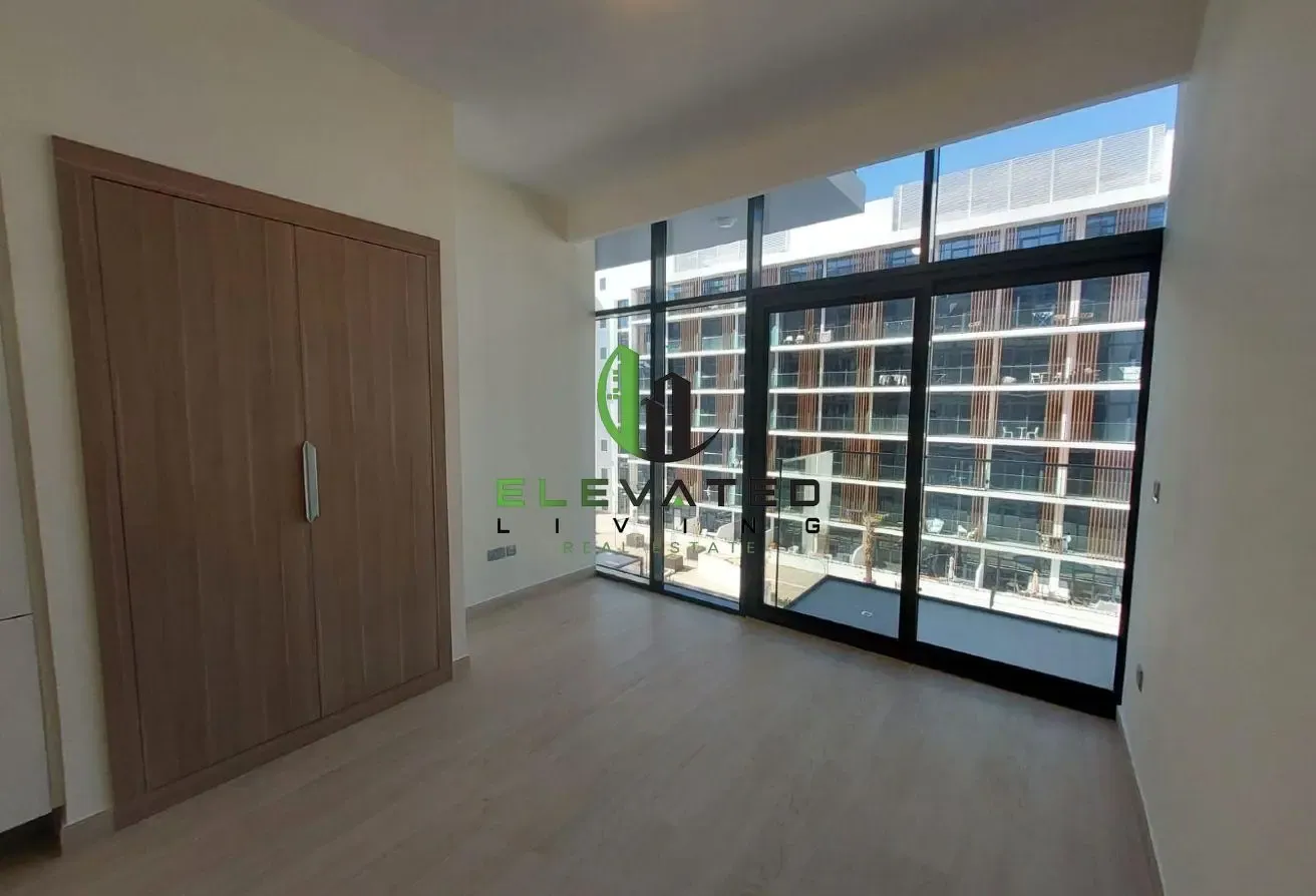 Well Maintained Studio | Vacant | Prime Location
