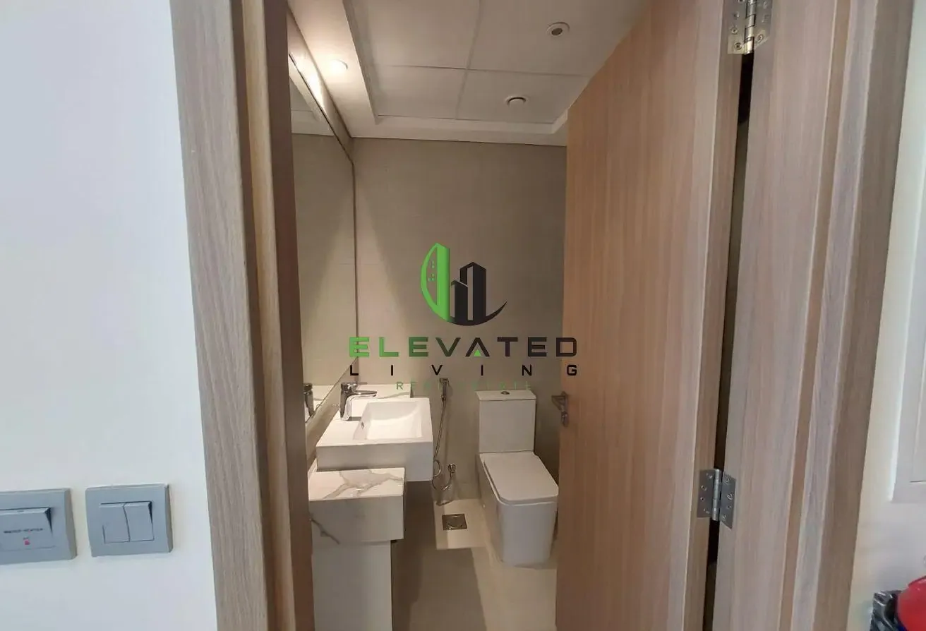 Well Maintained Studio | Vacant | Prime Location