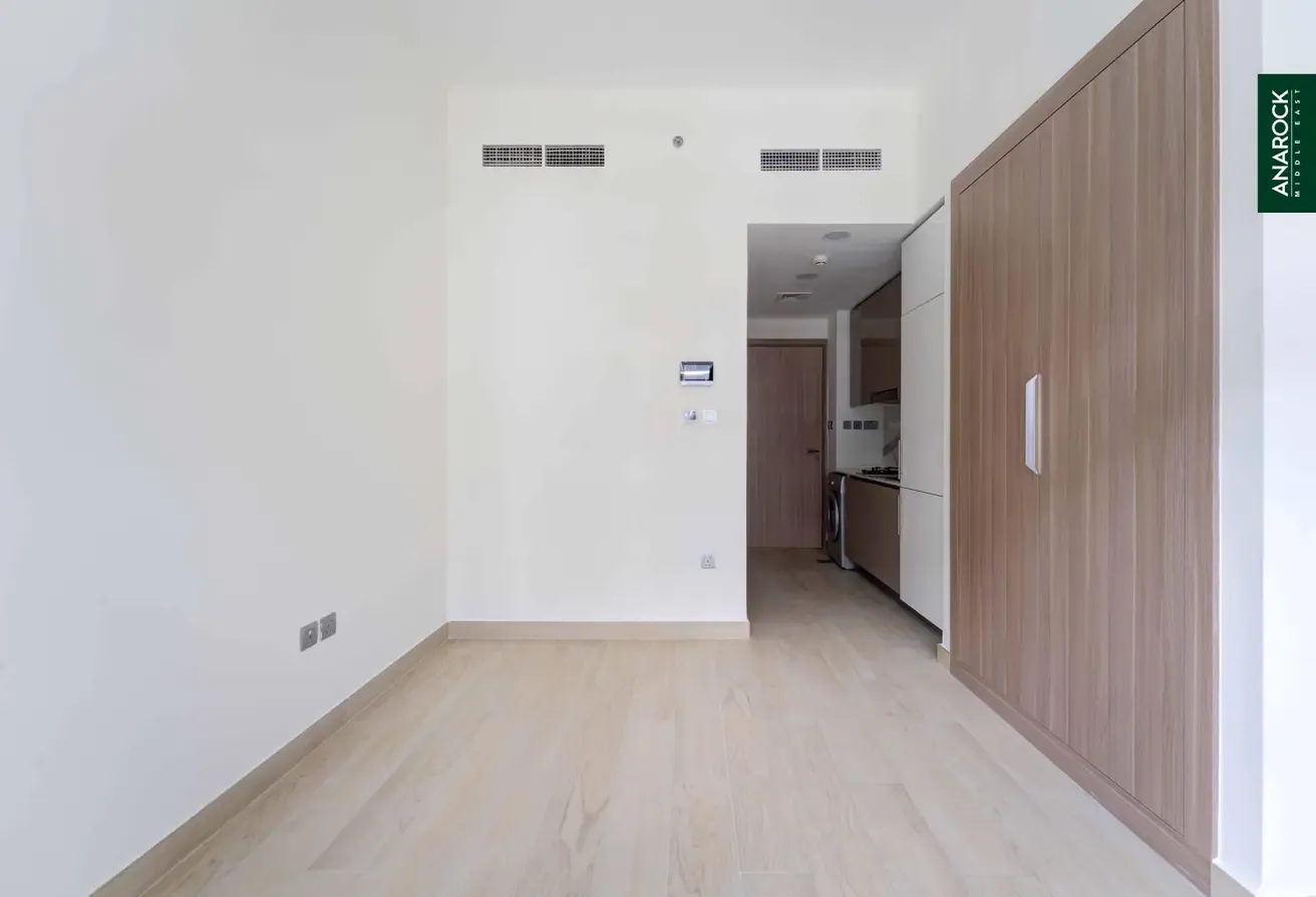 Semi Furnished | Cityscape View | Up To 4 Cheques