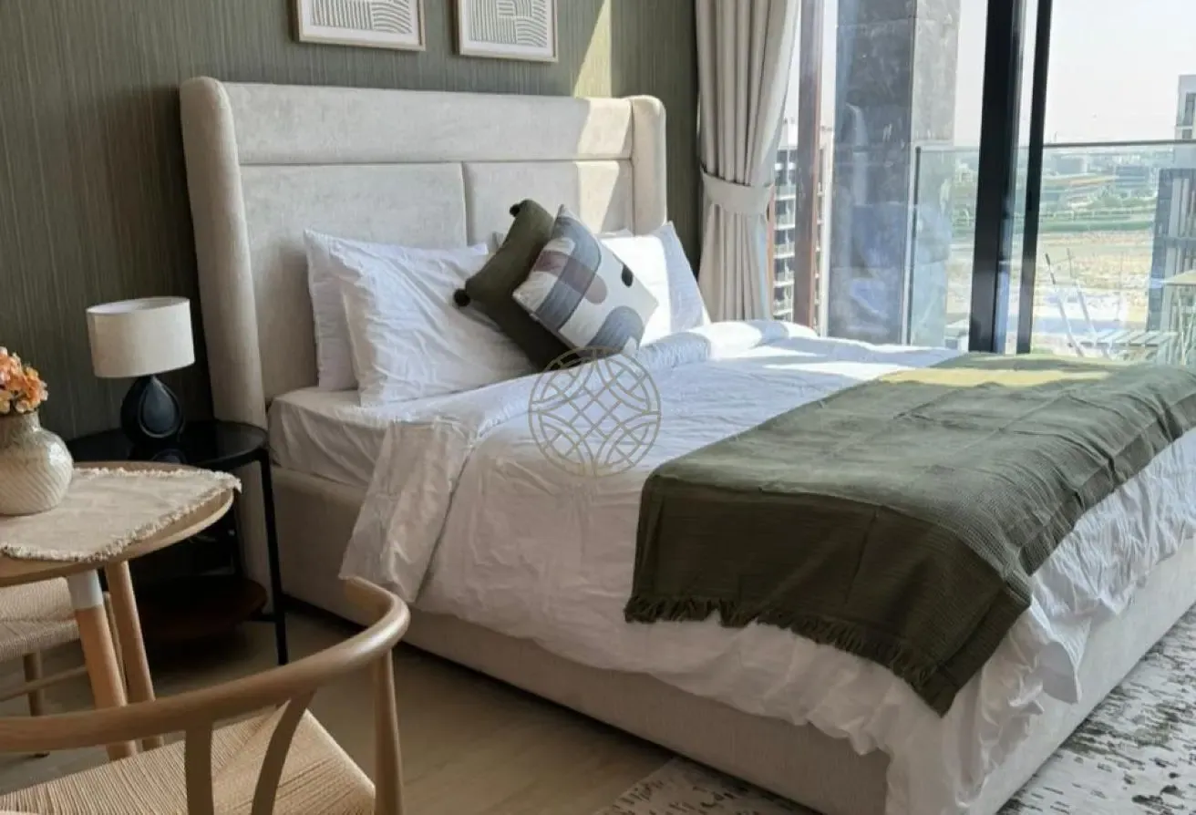 12 Cheques | Furnished | Boulevard View