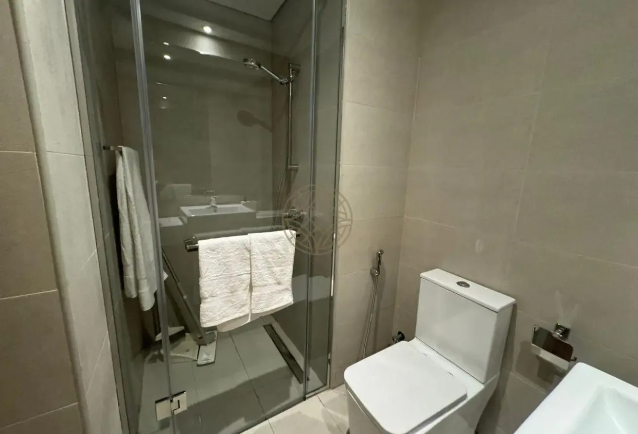 12 Cheques | Furnished | Boulevard View