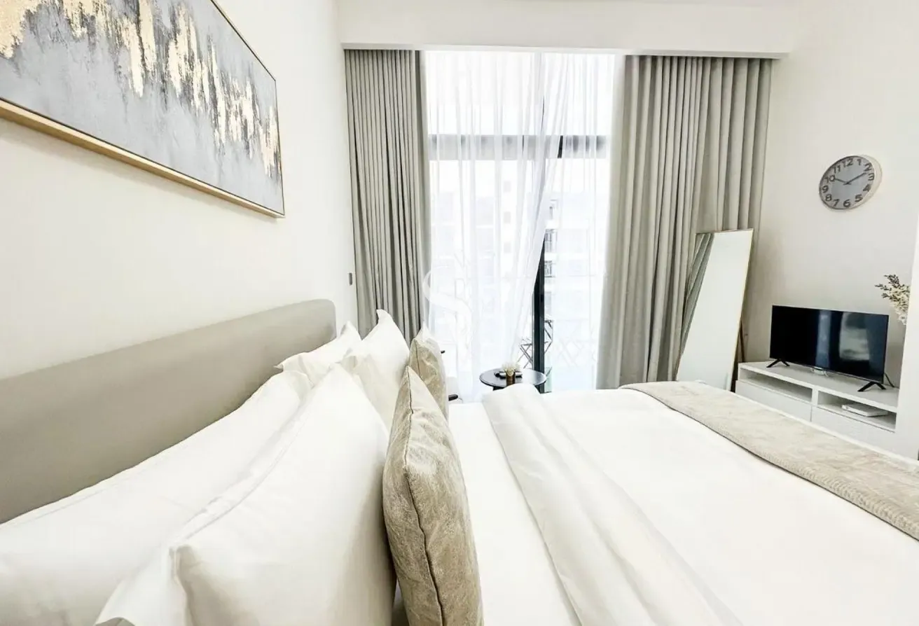 Fully Furnished | Bright Studio | Multiple Cheques