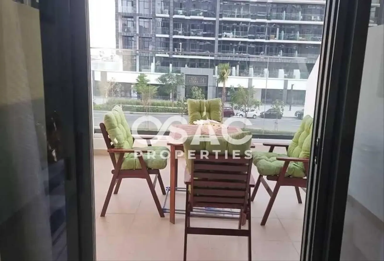 FURNISHED STUDIO I WELL MAINTAINED I PRIME UNIT