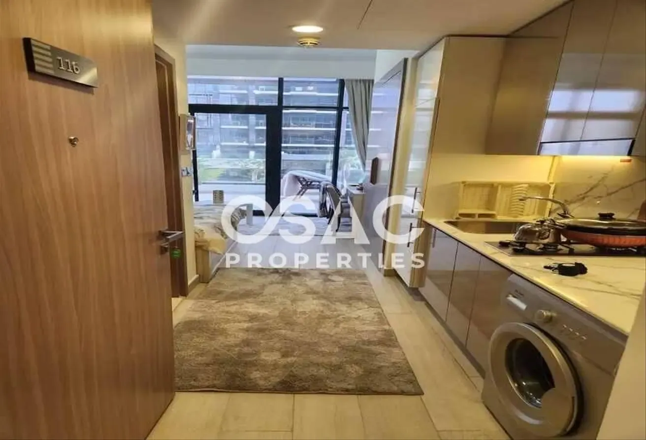 FURNISHED STUDIO I WELL MAINTAINED I PRIME UNIT