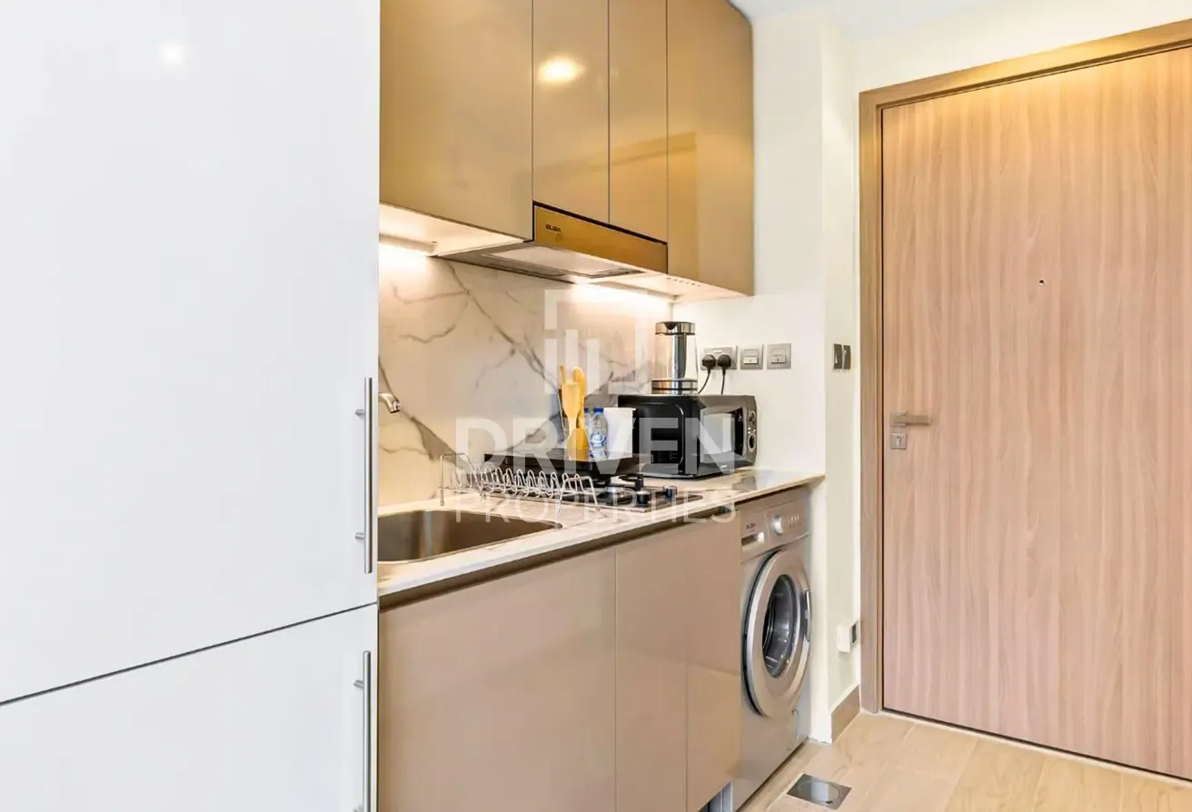 Fully Furnished | Vacant | Well Maintained