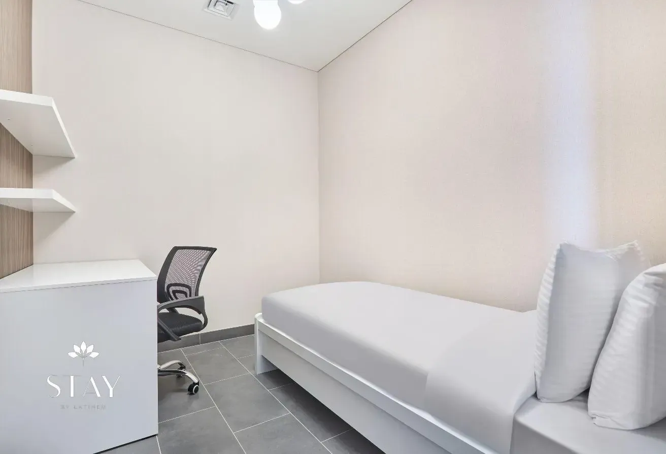 Brand New 1 BR + Study I Fully Furnished