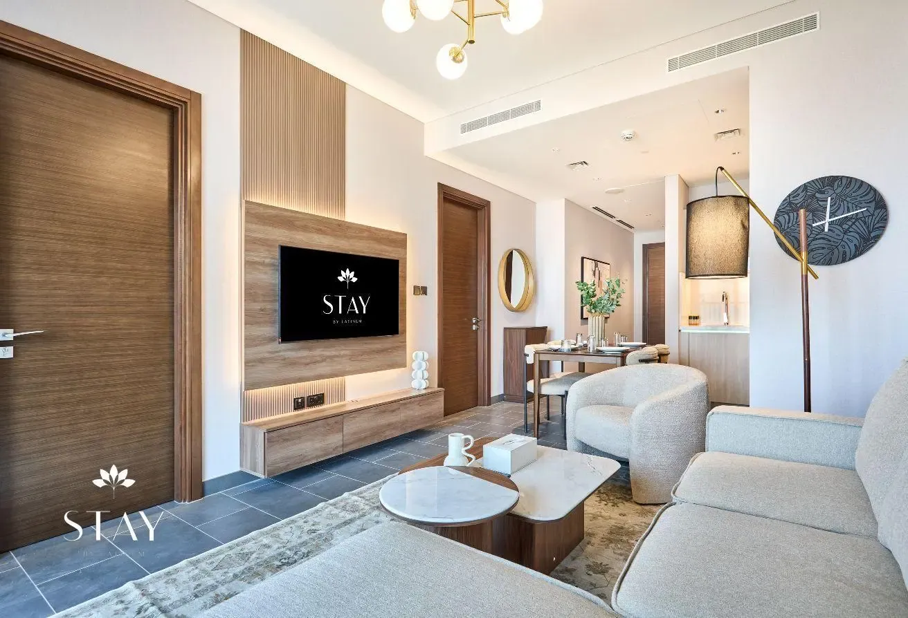 Brand New 1 BR + Study I Fully Furnished