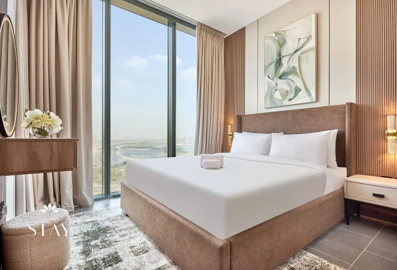 Brand New 1 BR + Study I Fully Furnished