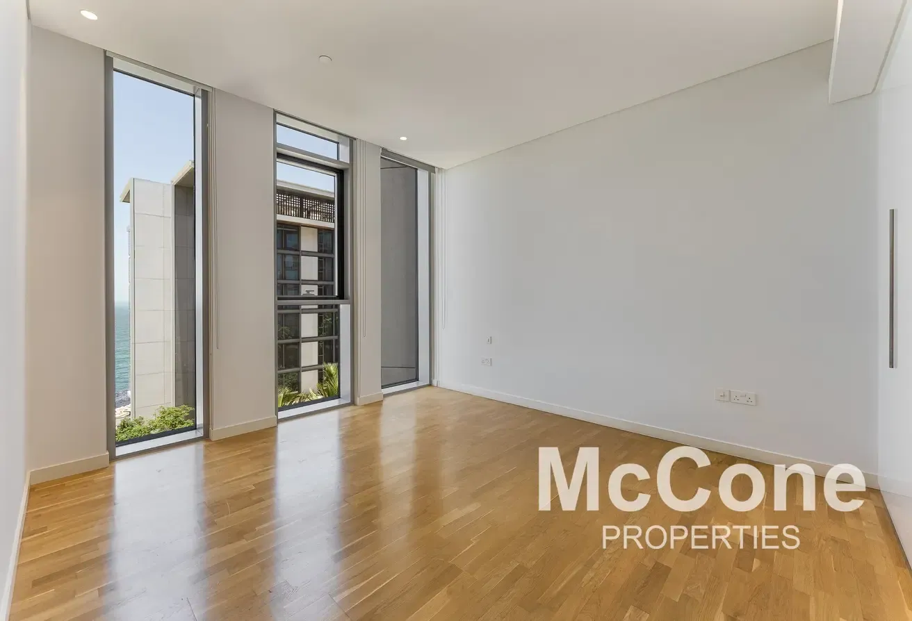 Ocean View | Vacant | Exclusive