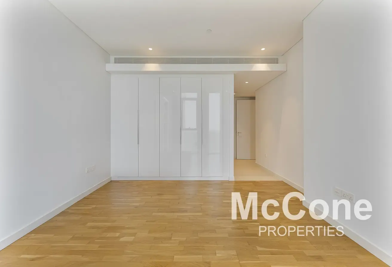 Ocean View | Vacant | Exclusive