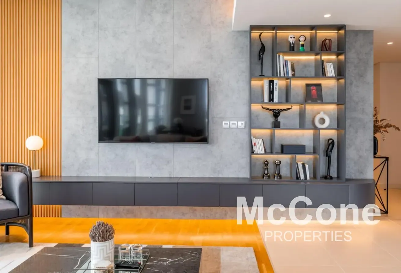 Luxurious | Fully Furnished | Vacant