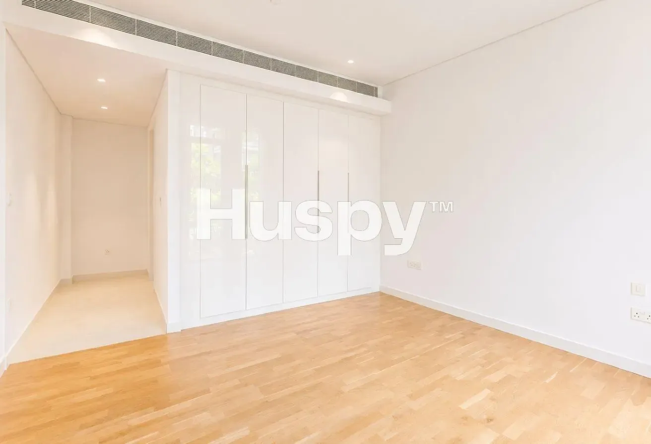 Large Layout | Partial Sea View | Vacant