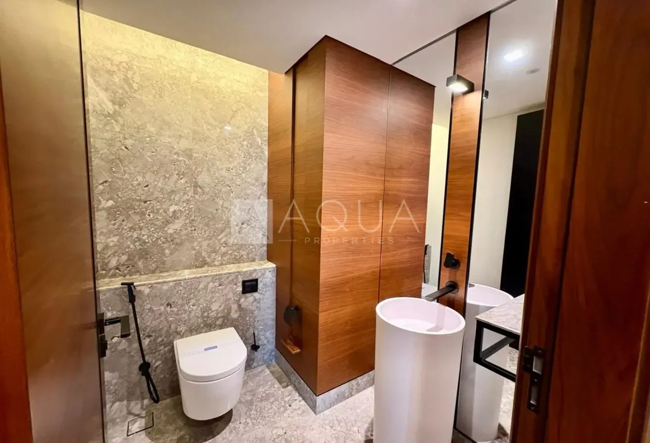 Spacious | 2BR | Ain Dubai and Sea Views