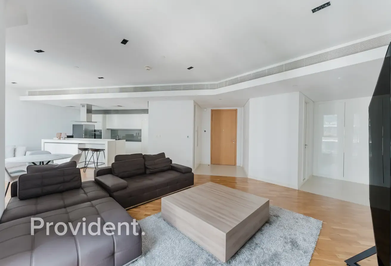 Modern Furnished 2BR | High Floor | Bluewaters