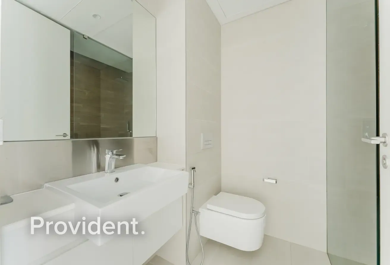 Modern Furnished 2BR | High Floor | Bluewaters