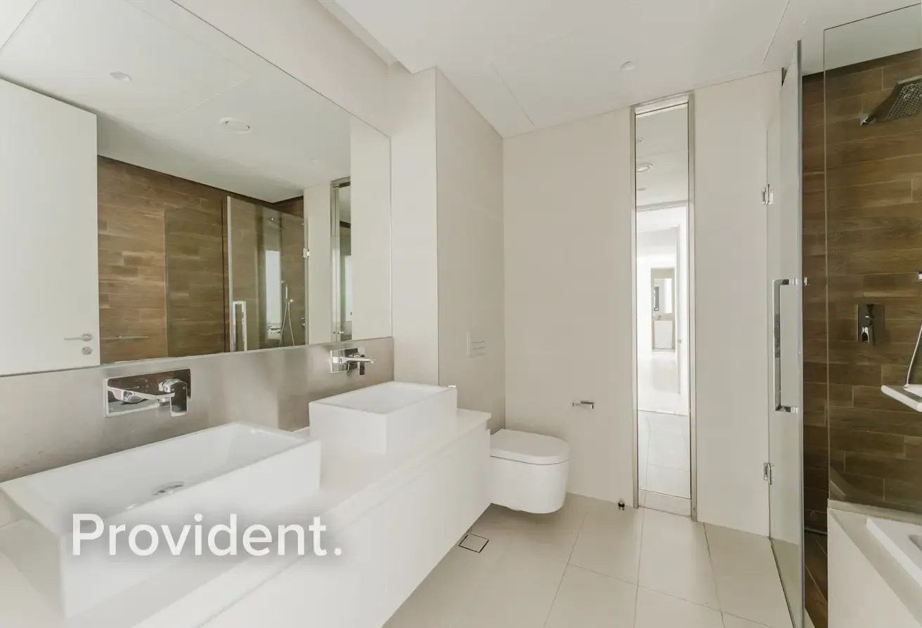 Modern Furnished 2BR | High Floor | Bluewaters